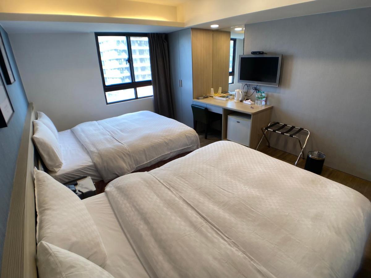 Bonjour Hotel Taichung Exterior photo