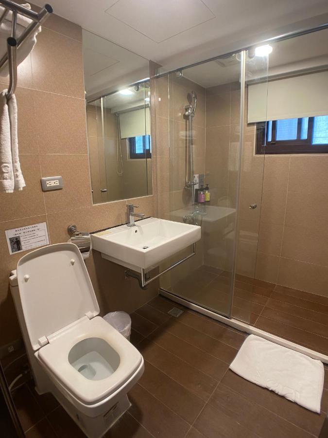 Bonjour Hotel Taichung Exterior photo
