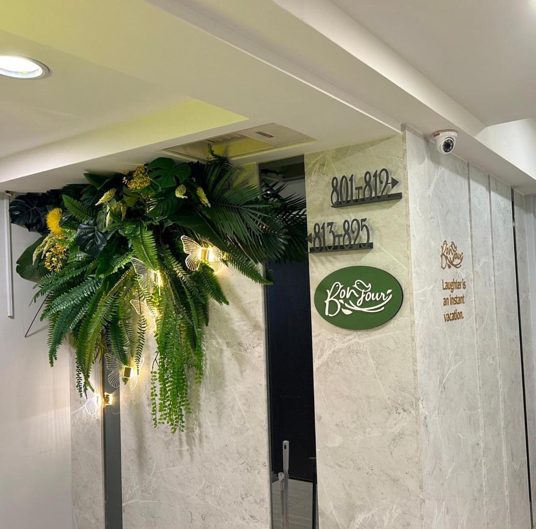 Bonjour Hotel Taichung Exterior photo